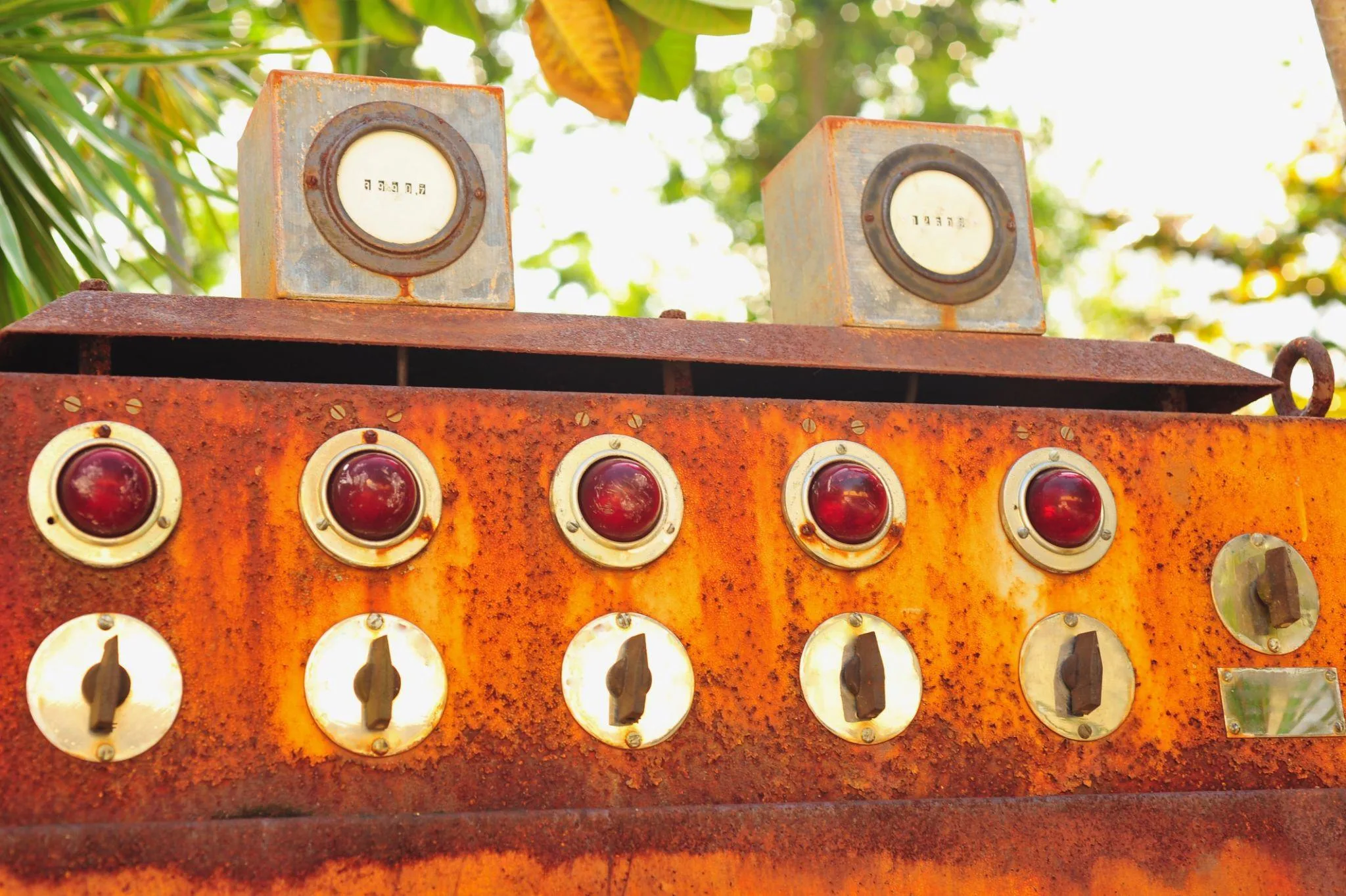Conceptual image representing control and loss of control in automated systems